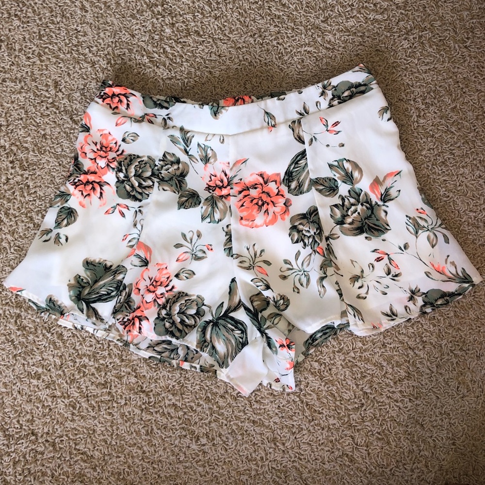 Charlotte Russe flowy shorts